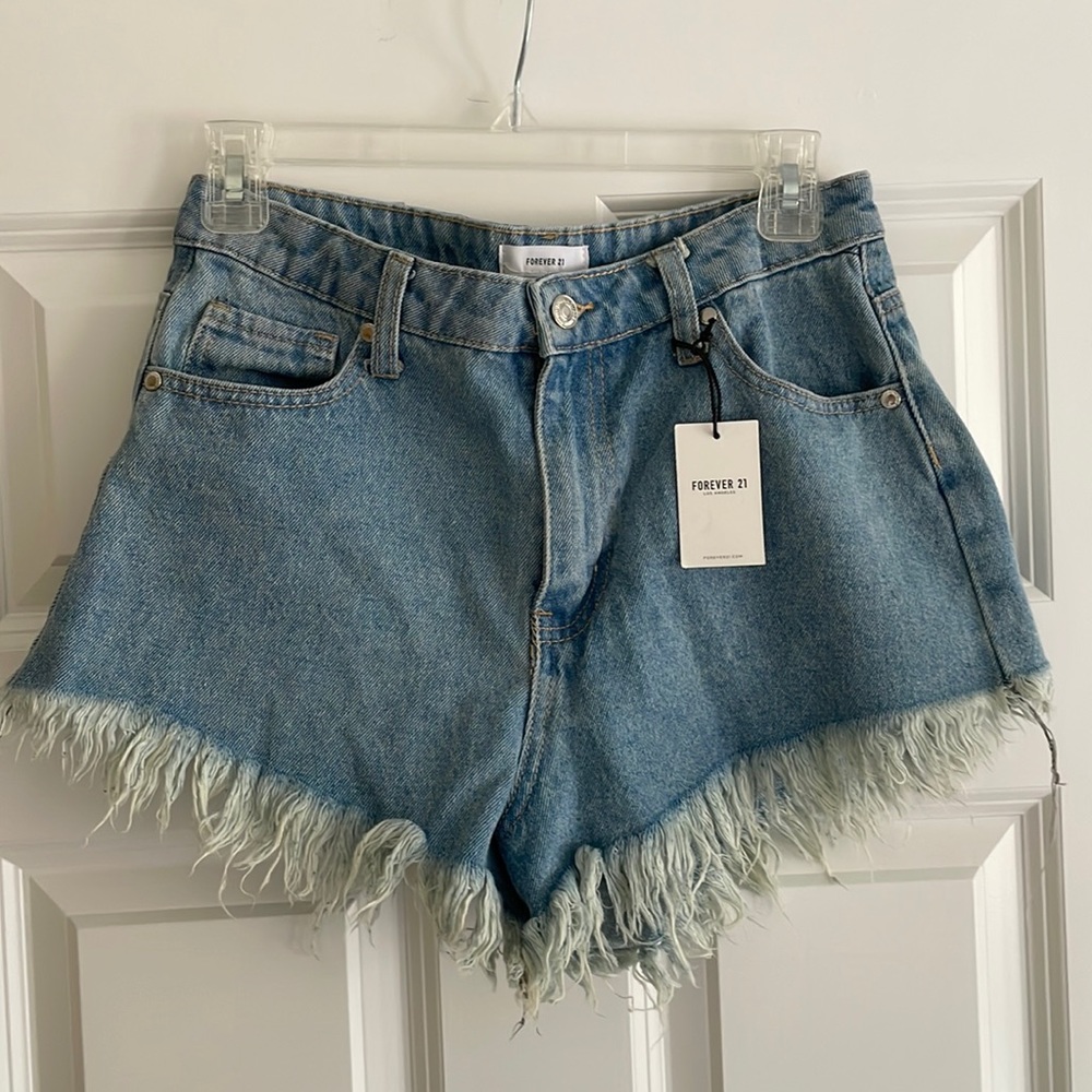NWT - Forever 21 Denim Shorts frayed hem | Size 27